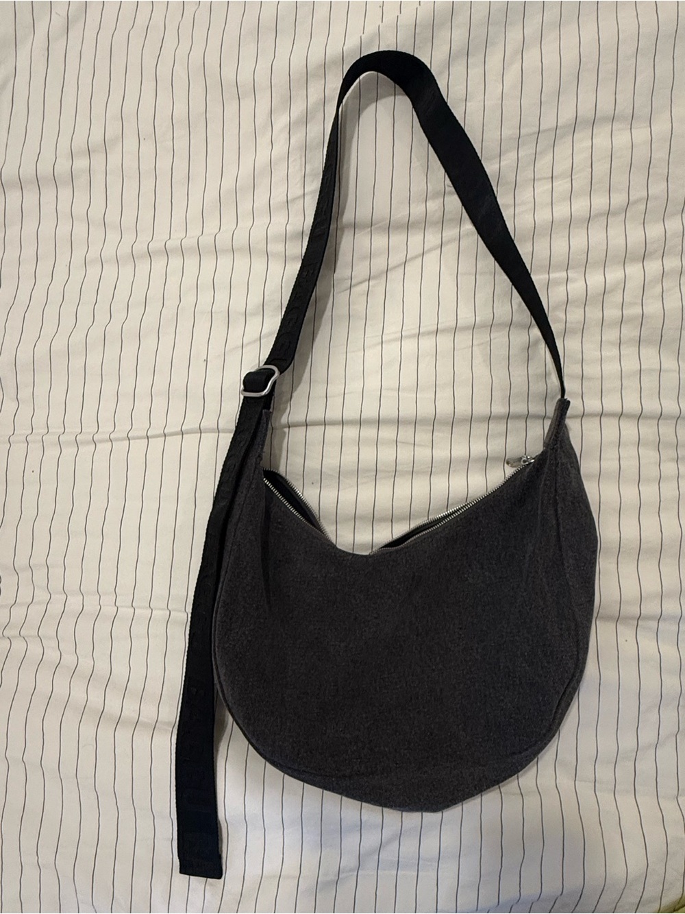 BAGGU Crescent Crossbody Bag in Charcoal